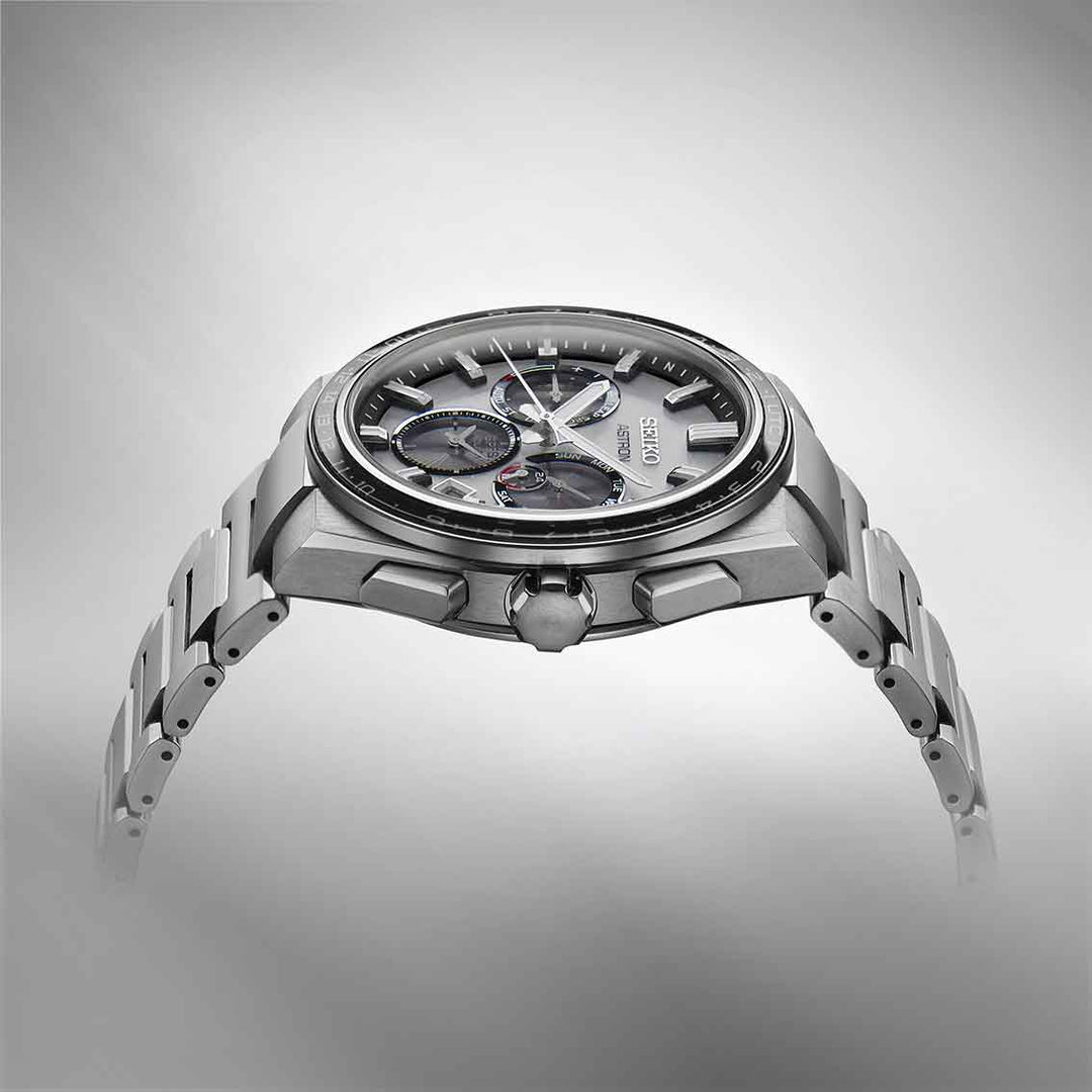 Seiko Astron GPS Solar SSH107J1 Supersports Titanium