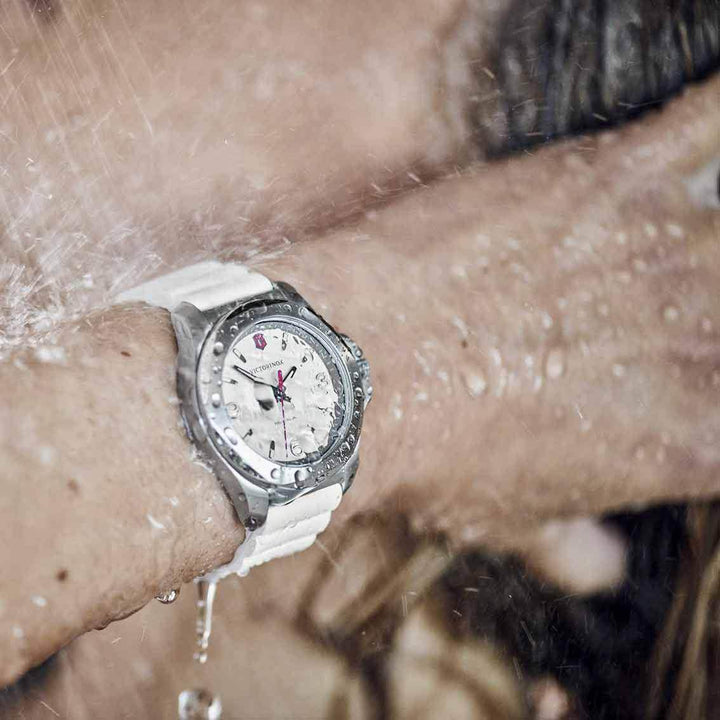 I.N.O.X. V Damenuhr 241921 - My Fine Jewellery