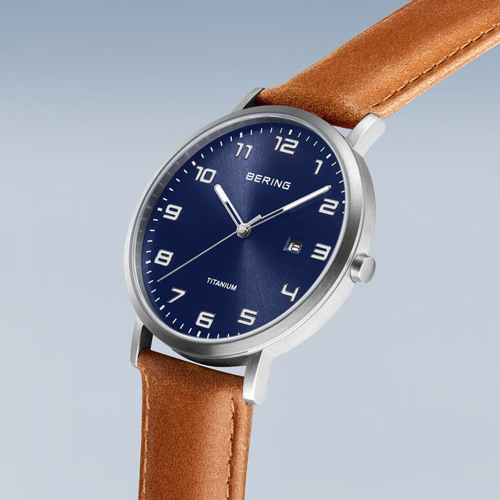Bering Herrenuhr – Titanium, silber gebürstet 18640-567