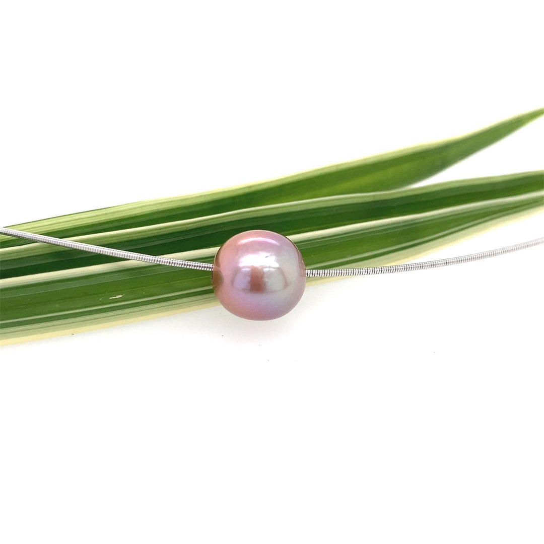 Collier mit Süßwasserperle, Stahlreif